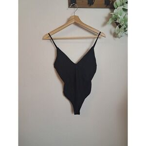Forever 21 Black V-neck Strappy Bodysuit Size Small